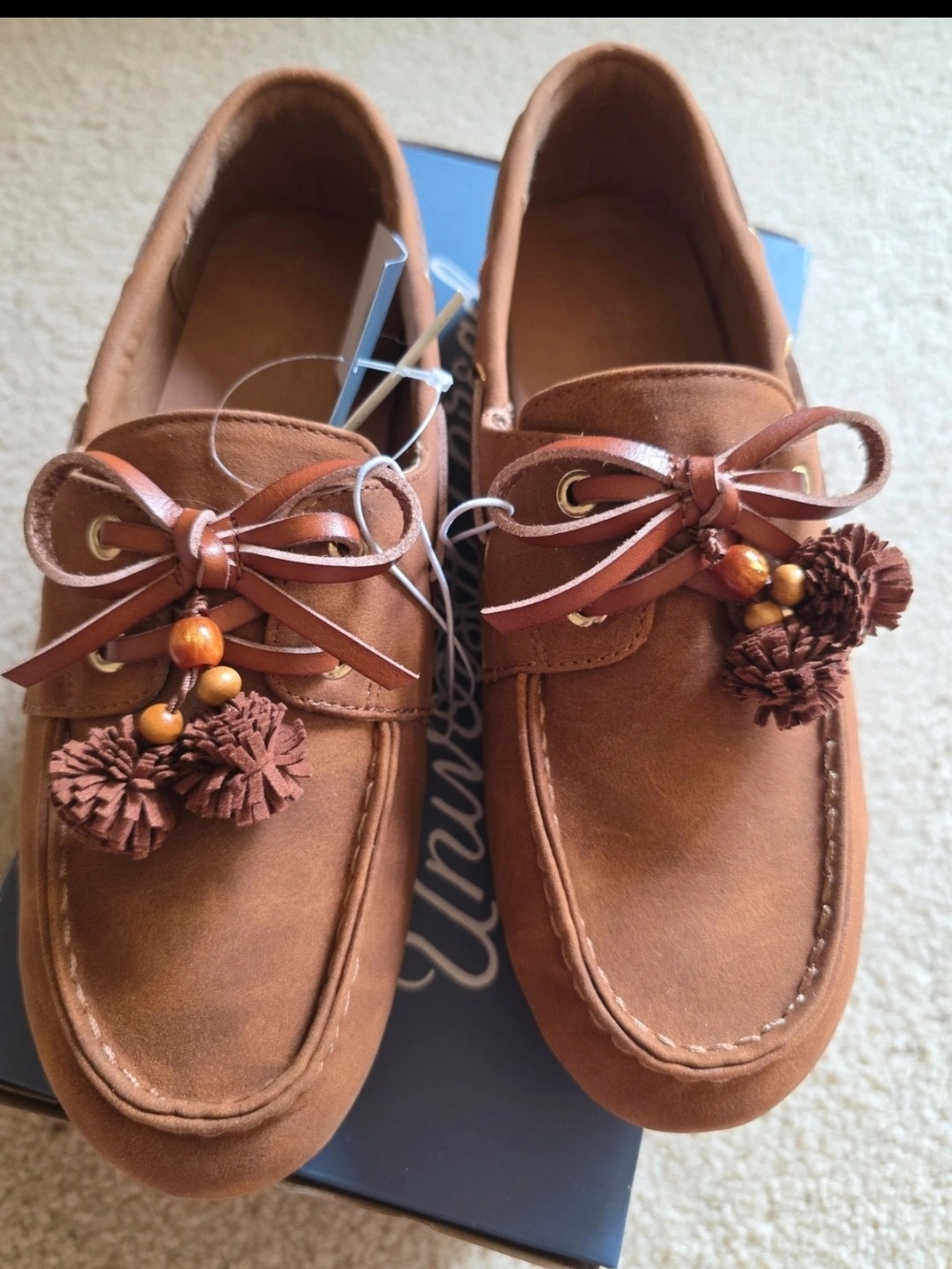 Universal Thread Midge Flats Moccasins with Memory Foam